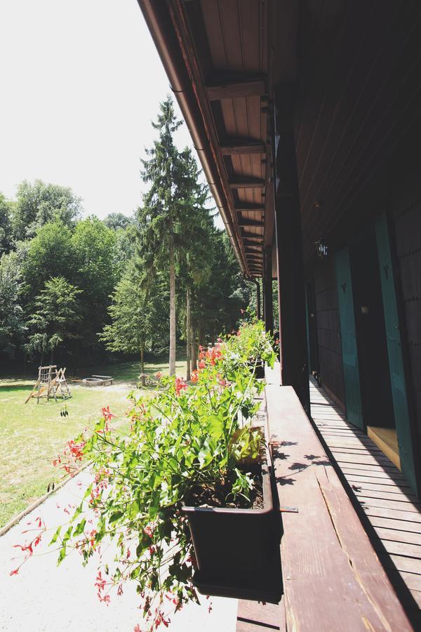 Hubertus Fogado Bed and Breakfast Csesznek Eksteriør billede